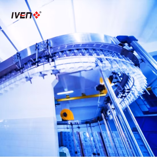 Moldeo automático por inyección de huecos de botellas de plástico de varios colores, trefilado, moldeo por soplado, máquina de soplado de botellas integrada